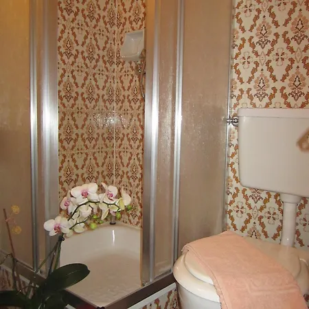 בית הארחה Gaestehaus Holzfeind 3*