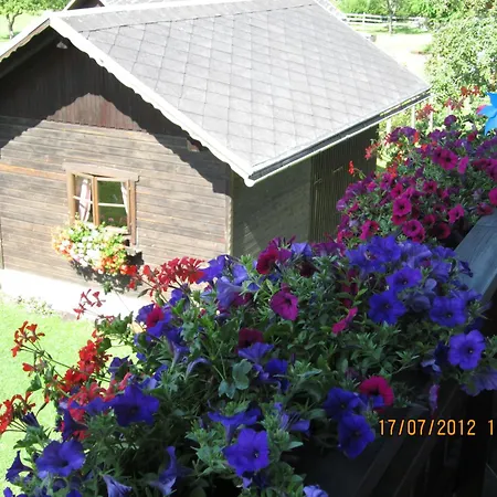 Gaestehaus Holzfeind Guest house Hermagor-Pressegger See