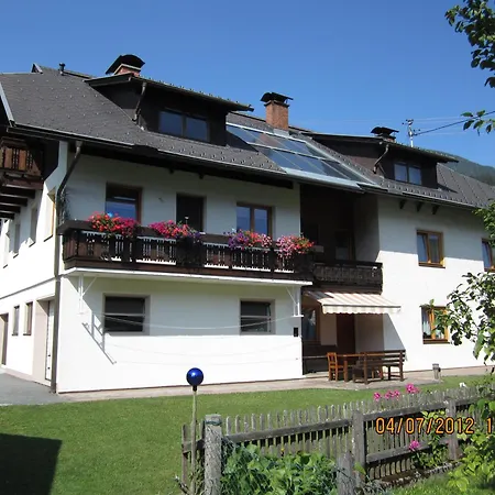 Gaestehaus Holzfeind Guest house Hermagor-Pressegger See