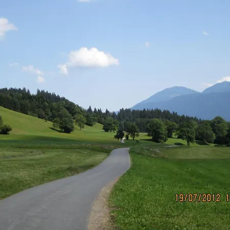 Gaestehaus Holzfeind Hermagor-Pressegger See
